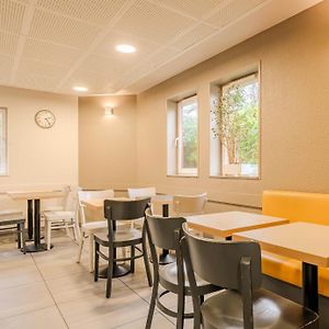 B&B HOTEL Calais Centre St Pierre